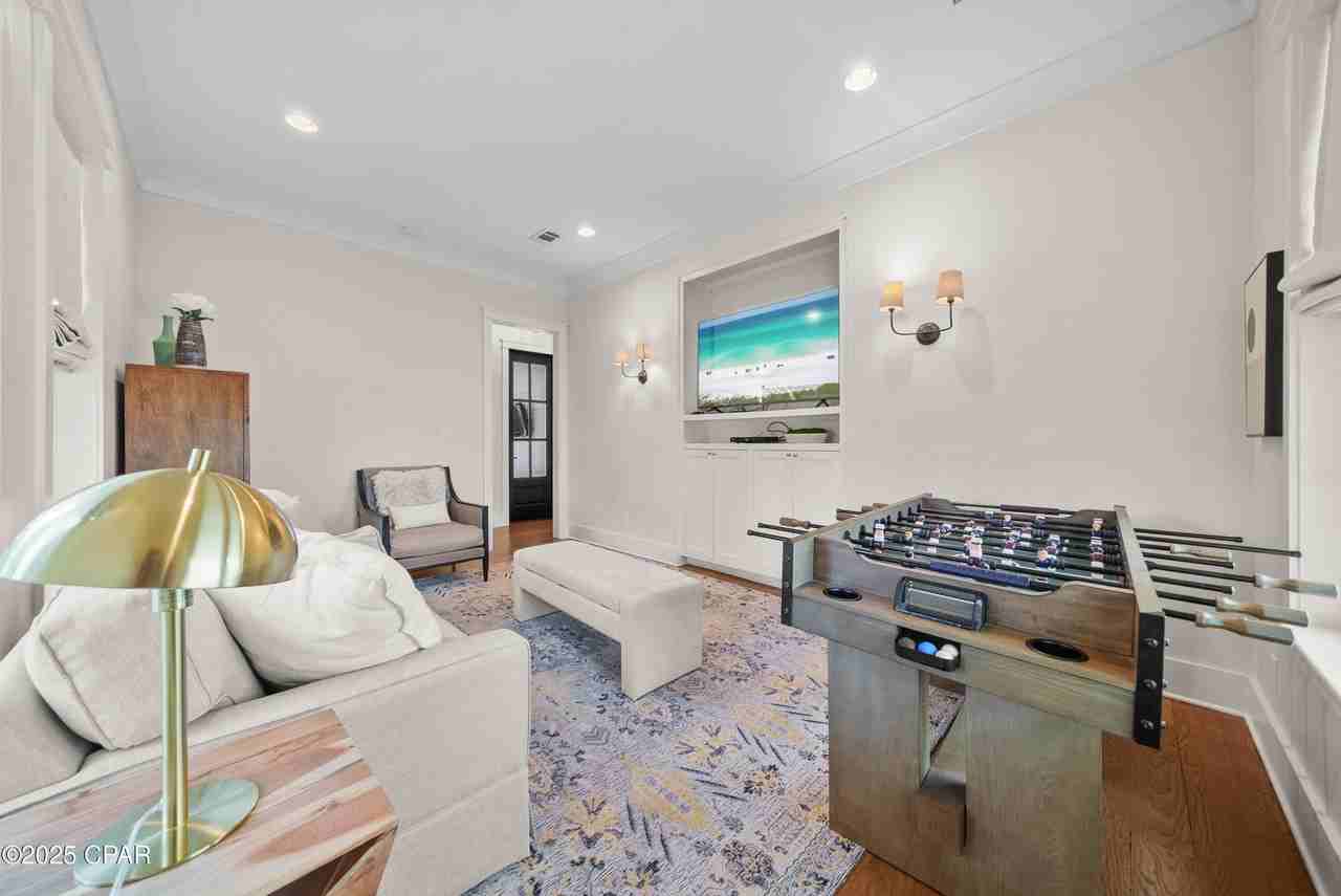 326 Cabana Trl - Photo 4 of 50