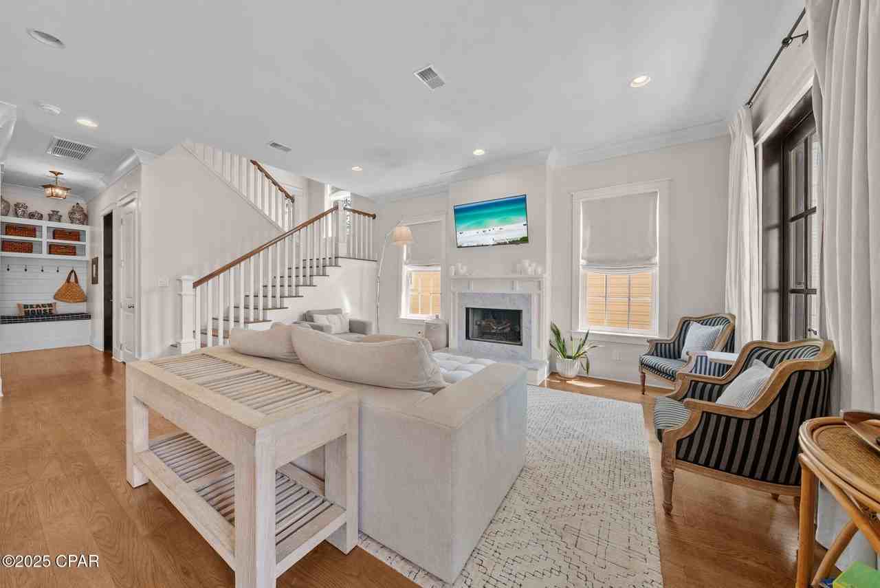 326 Cabana Trl - Photo 5 of 50