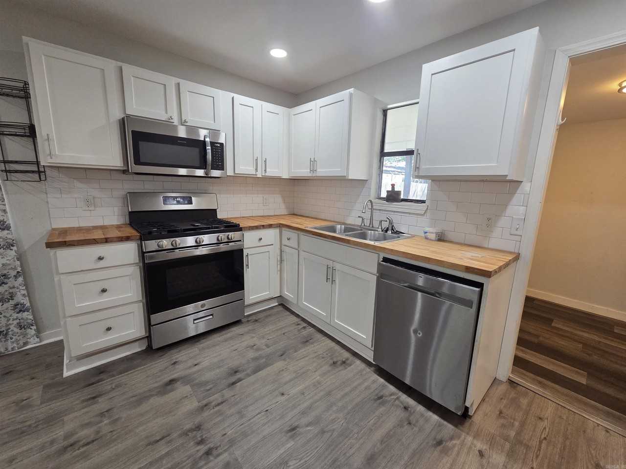 312 Gardner St - Photo 6 of 25