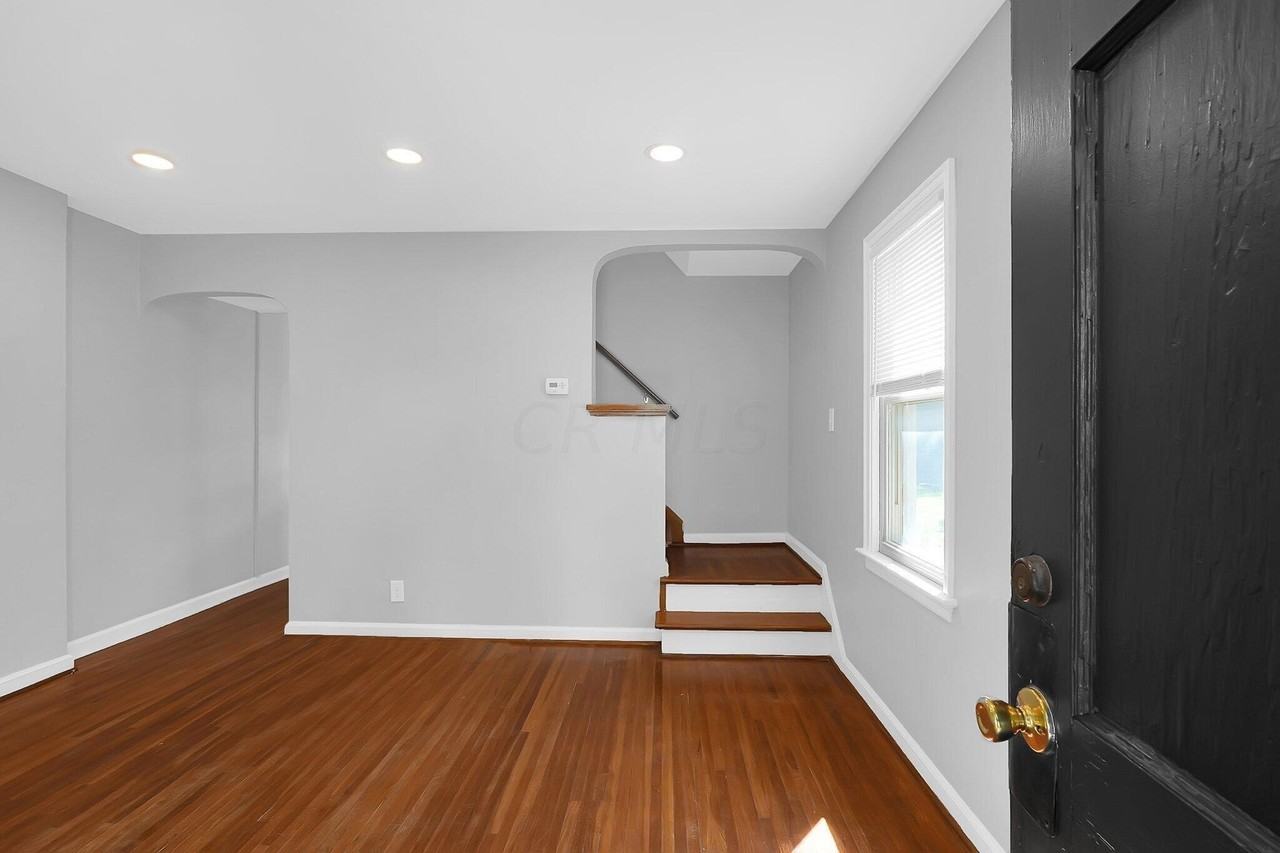 1468 Elmwood Ave - Photo 5 of 20