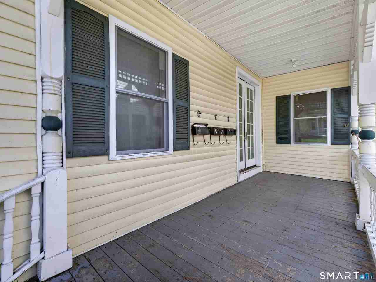 111 Laurel Hill Ave - Photo 4 of 19