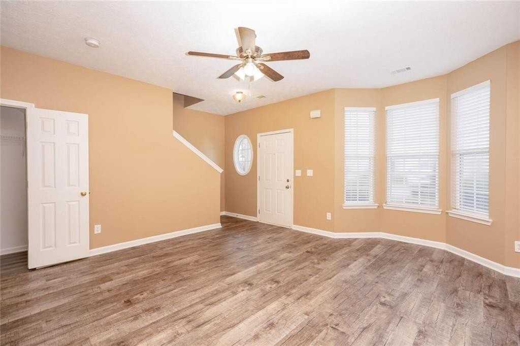 102 Timber Ridge Dr - Photo 4 of 31