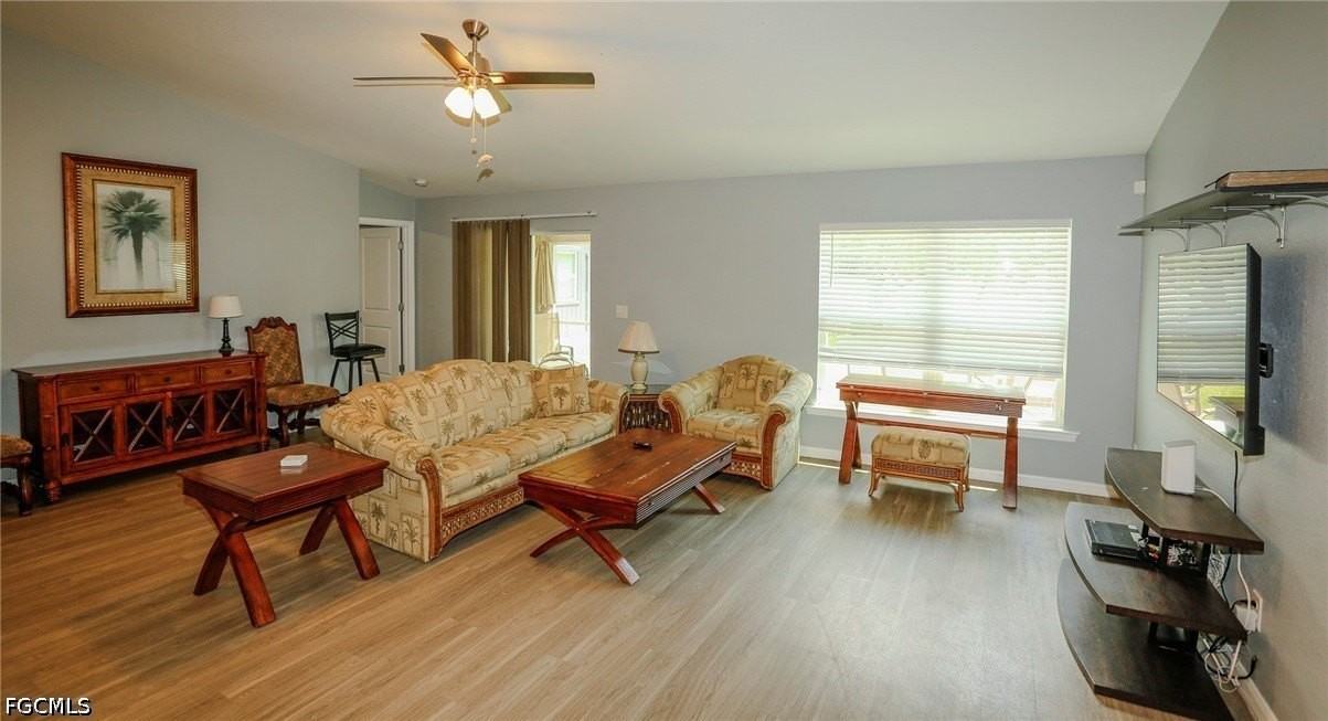 1902 Sw 26th St - Photo 2 of 18