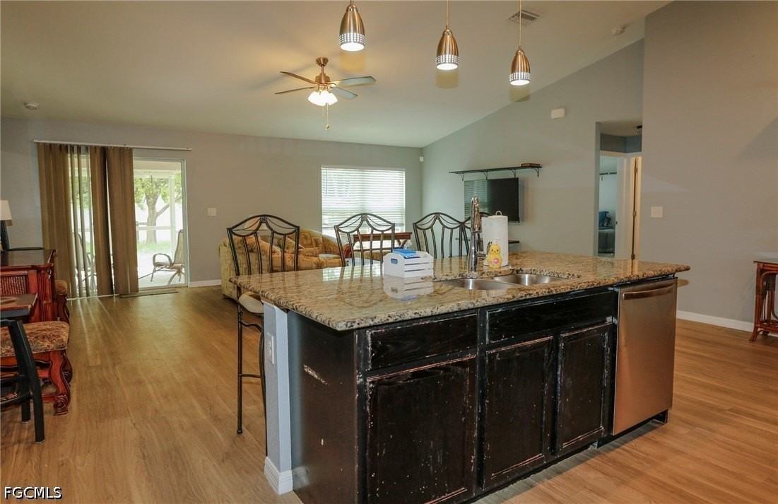 1902 Sw 26th St - Photo 7 of 18