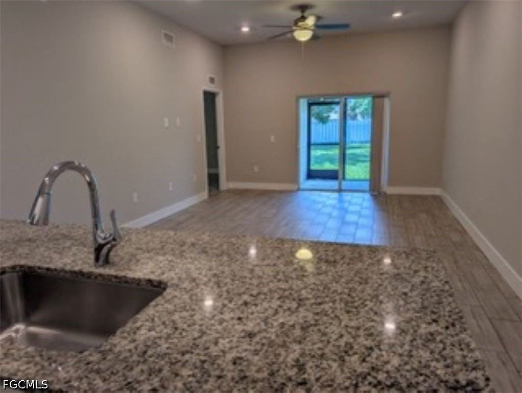 3916 Se 11th Ave - Photo 3 of 16