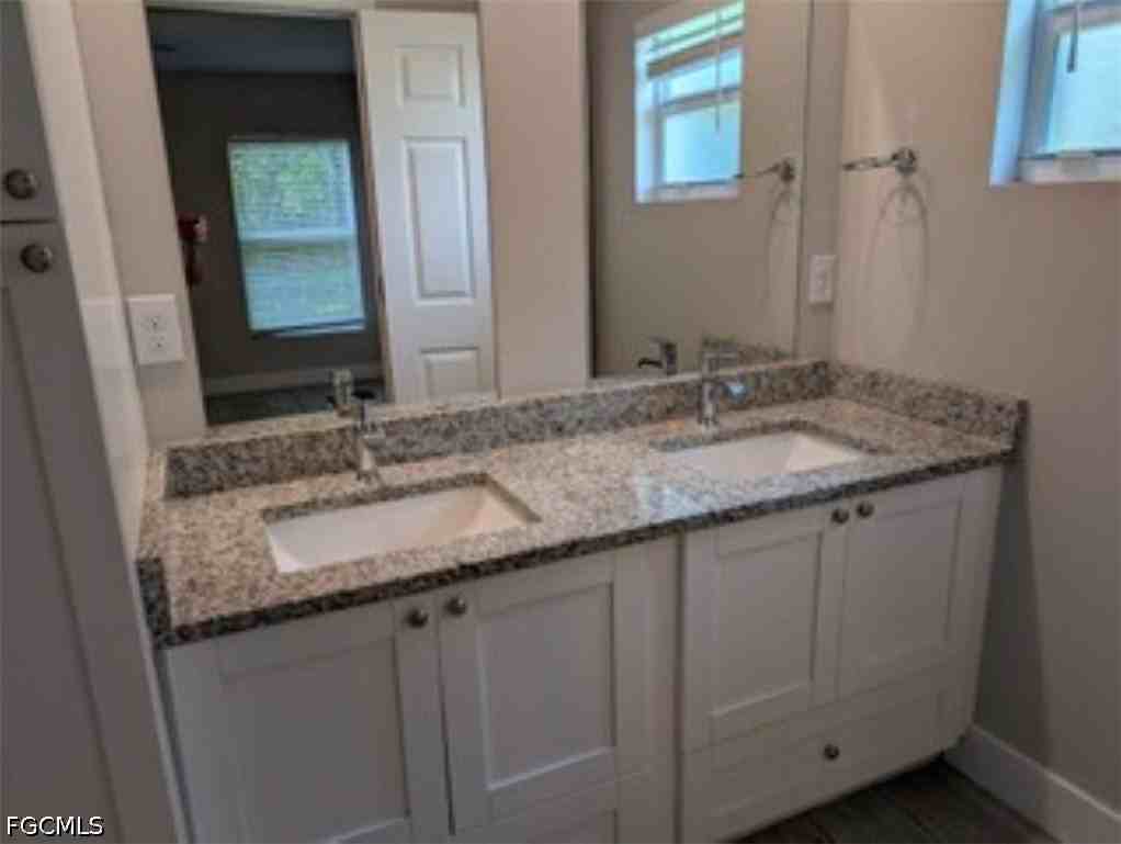 3916 Se 11th Ave - Photo 7 of 16