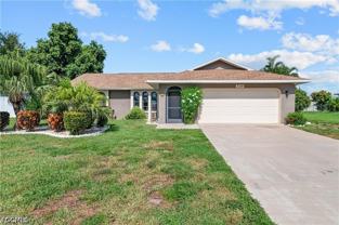 2110 Sw Santa Barbara Pl - Photo 1 of 1