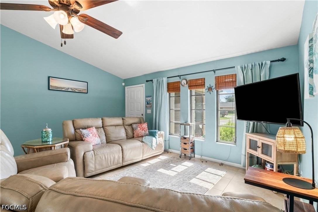 2110 Sw Santa Barbara Pl - Photo 7 of 25