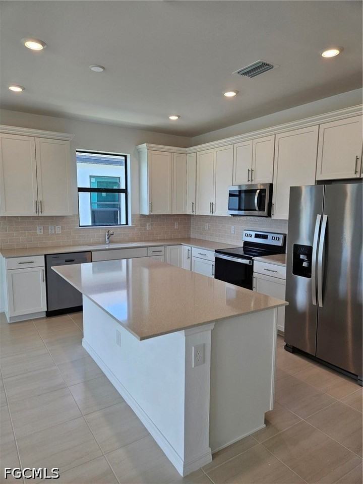 2177 Laurifolia Ct - Photo 4 of 23