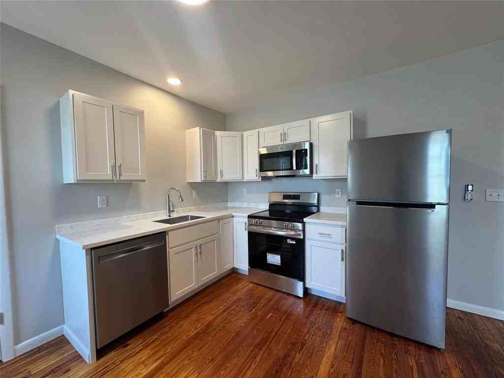 216 Main St #203 - Photo 7 of 10