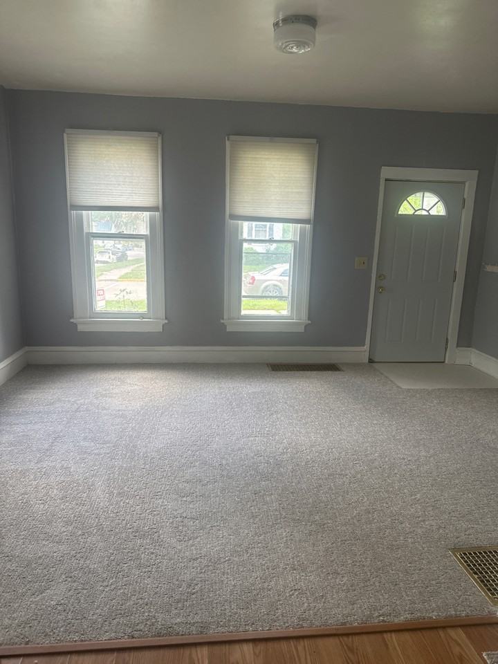 723 East St - Photo 2 of 9