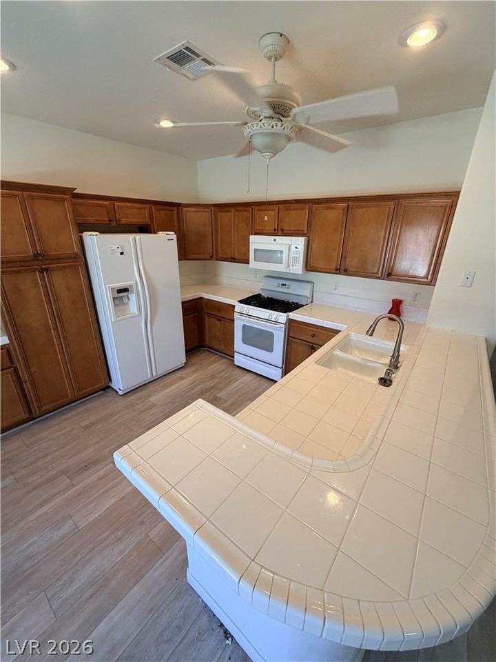 4208 Autumndale Ave - Photo 7 of 30