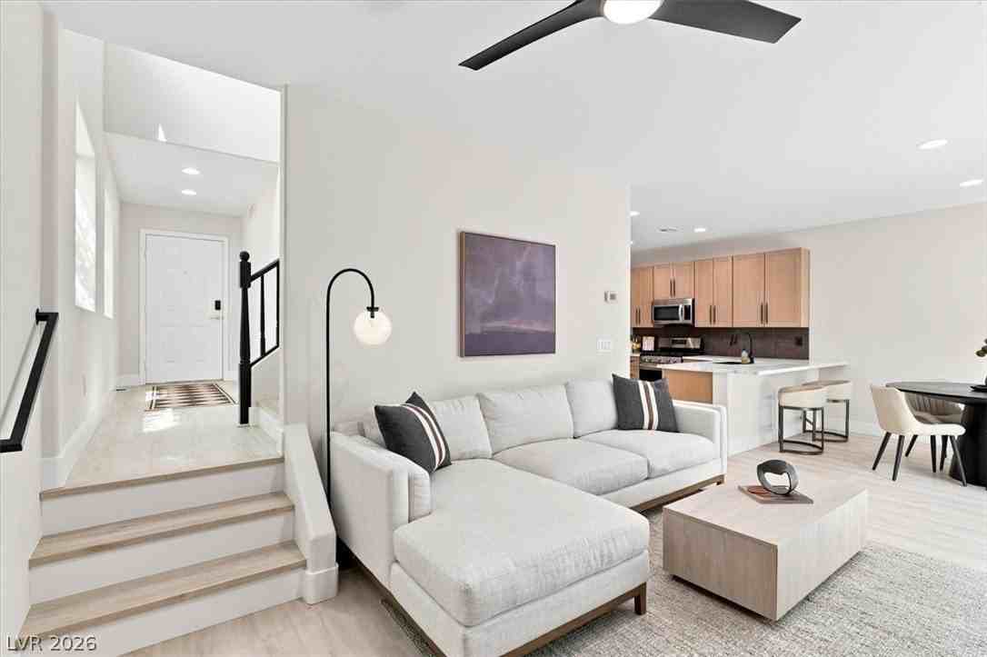 232 Friendly Ct - Photo 6 of 41