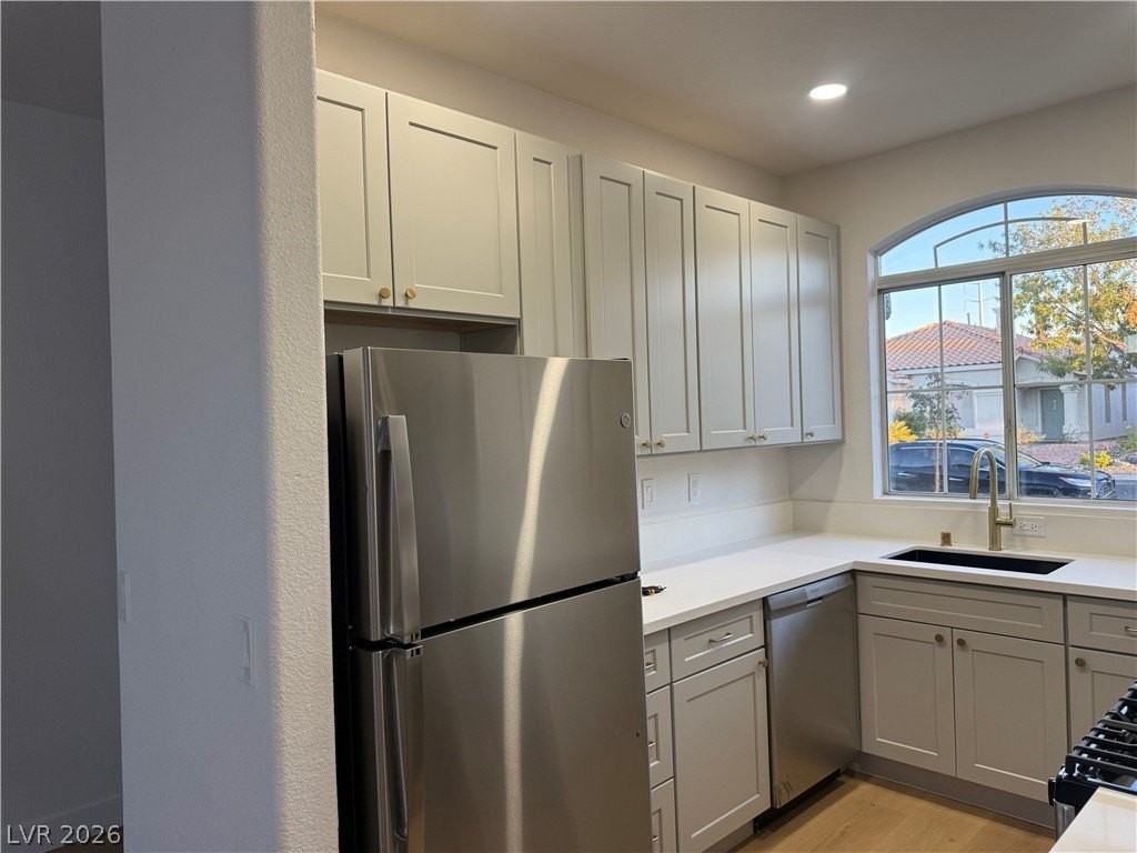 1408 Hometown Ave - Photo 4 of 38