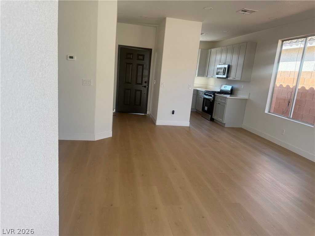 1408 Hometown Ave - Photo 6 of 38