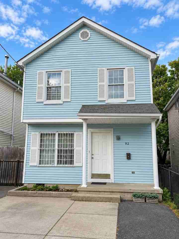 92 Myrtle Ave #R