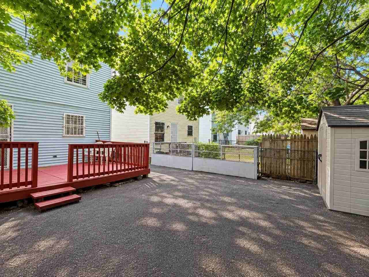 92 Myrtle Ave #R - Photo 4 of 24