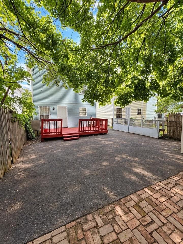 92 Myrtle Ave #R - Photo 6 of 24
