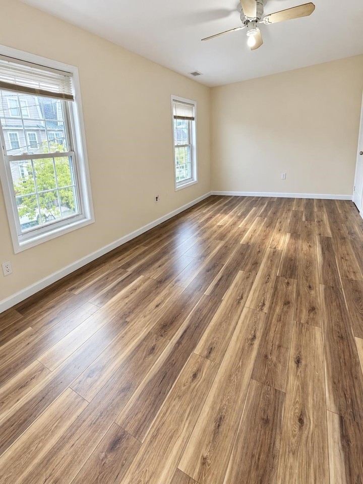 92 Myrtle Ave #R - Photo 6 of 23