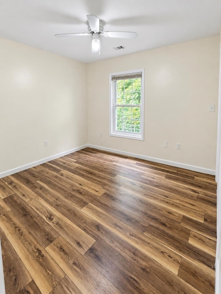 92 Myrtle Ave #R - Photo 7 of 23