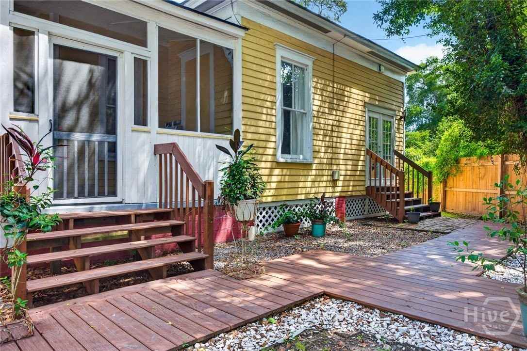 2118 Lincoln St - Photo 3 of 27
