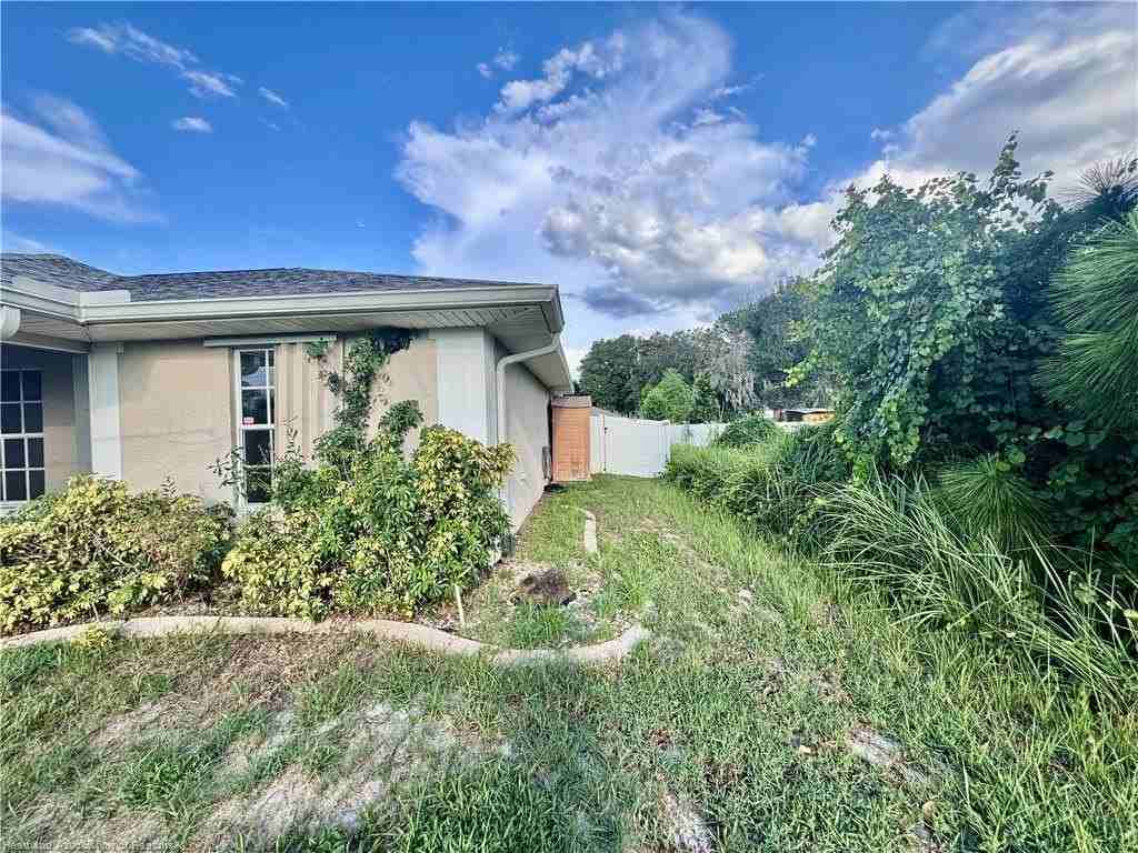 214 Triumph Dr - Photo 4 of 44