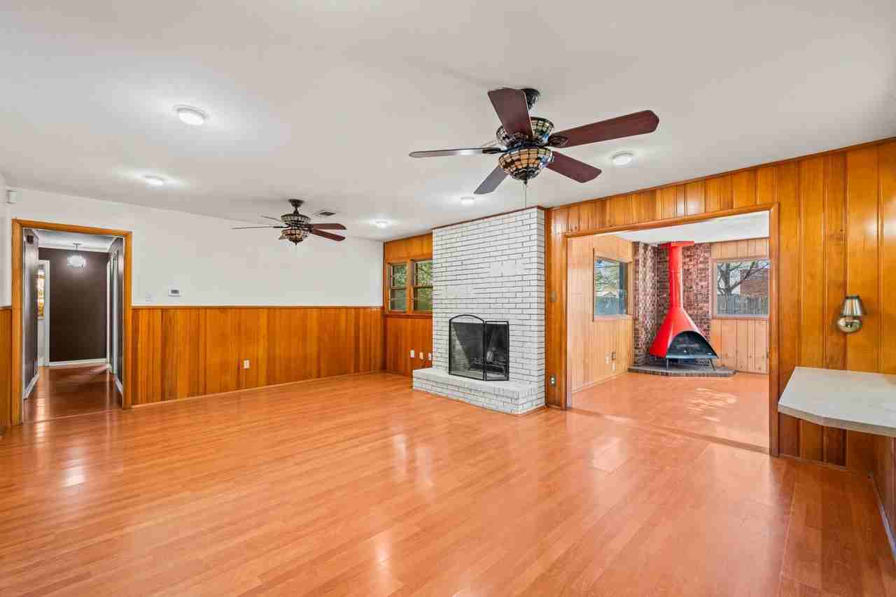3423 56th St - Photo 6 of 36