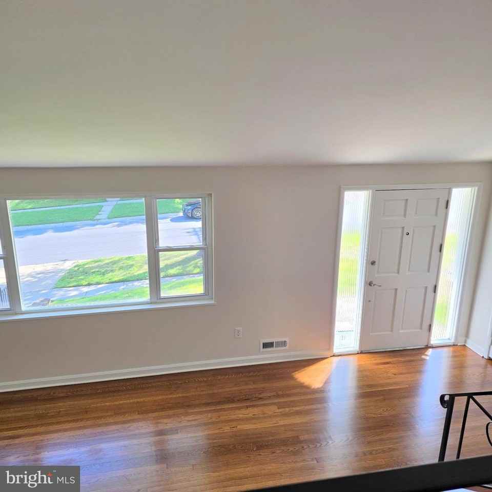 13114 Bluhill Rd - Photo 6 of 23