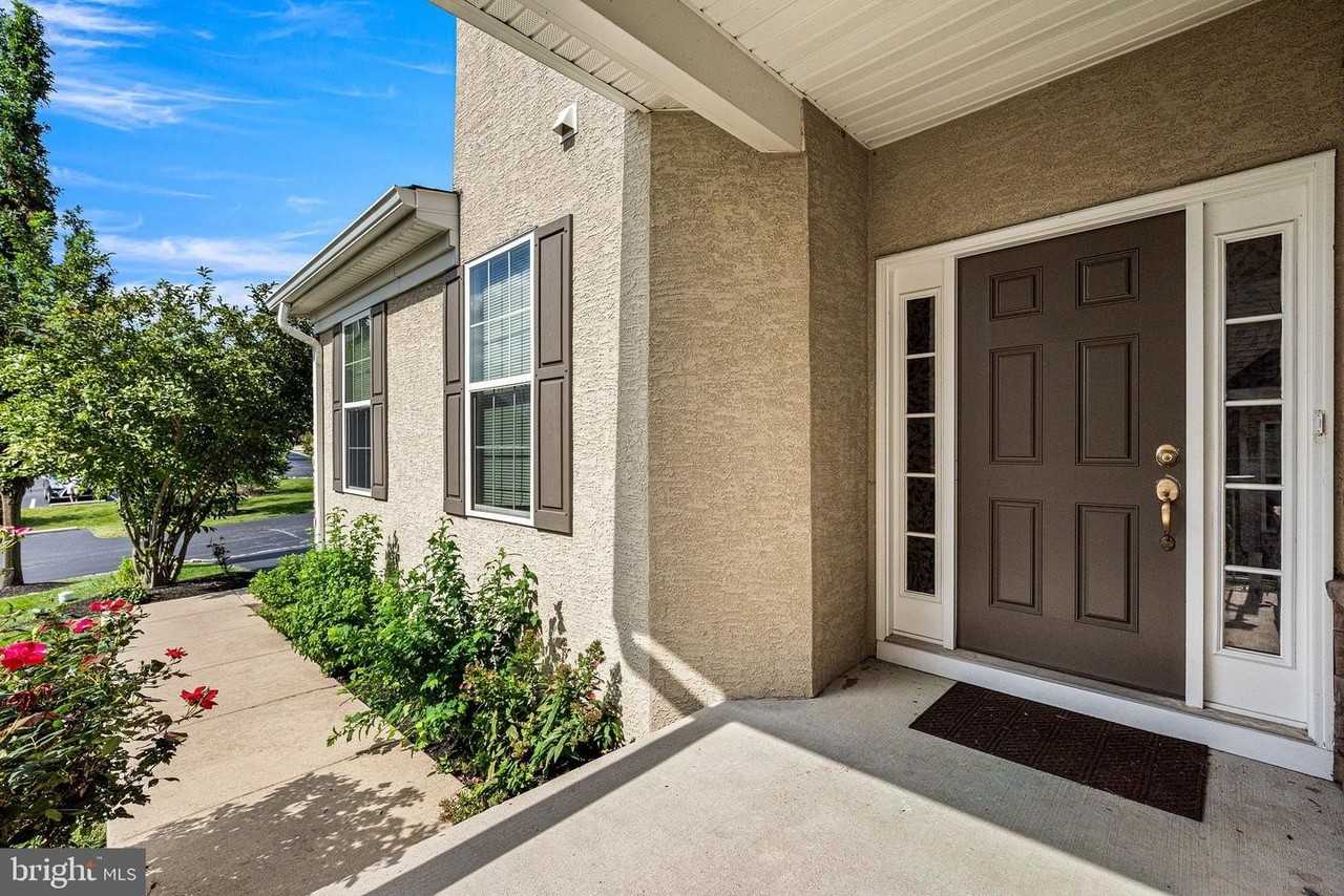 2603 Rockledge Ct - Photo 3 of 42