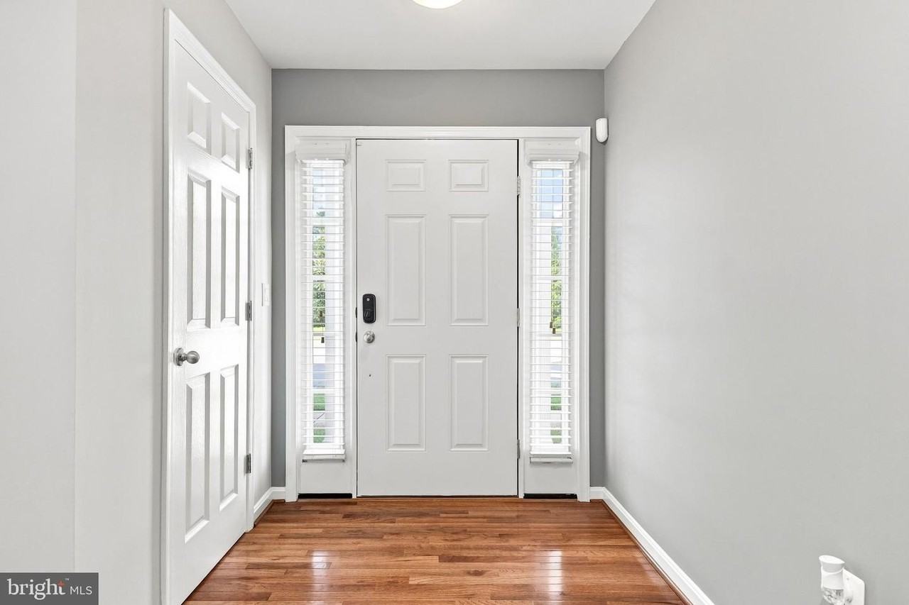 25678 Pleasant Valley Rd - Photo 7 of 50