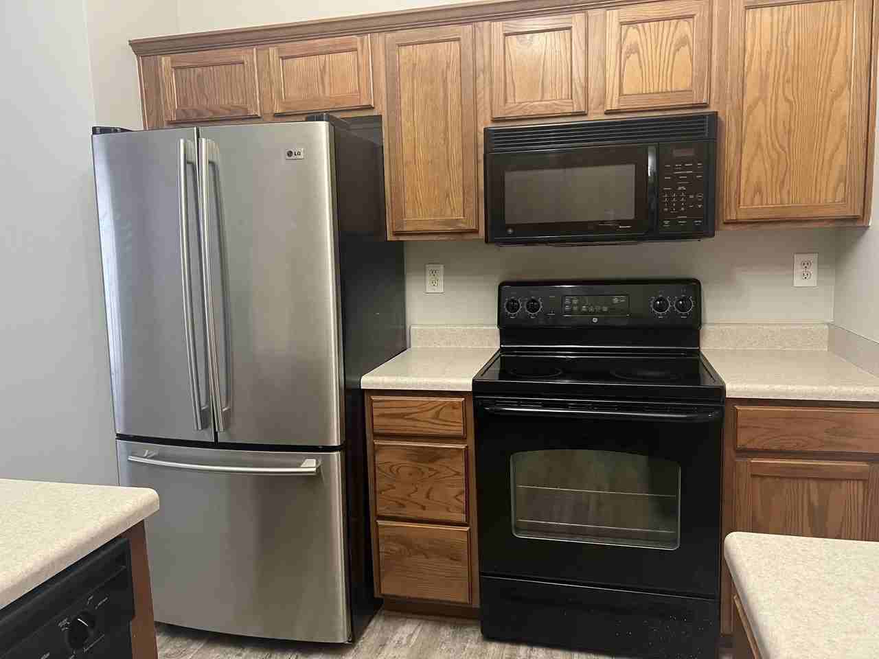 10139 Cross Valley Dr - Photo 7 of 17