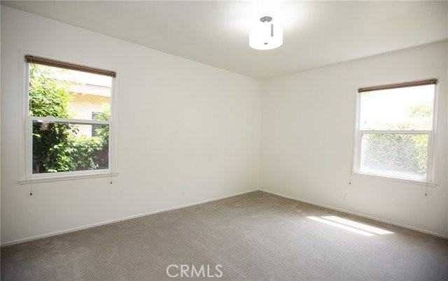 22908 Kathryn Ave - Photo 4 of 8