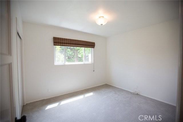 22908 Kathryn Ave - Photo 7 of 8