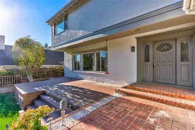 4225 Dundee Dr - Photo 3 of 8