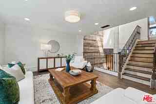 2408 34th St #4 - Photo 4 of 6
