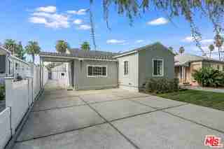 3321 Fay Ave - Photo 4 of 8