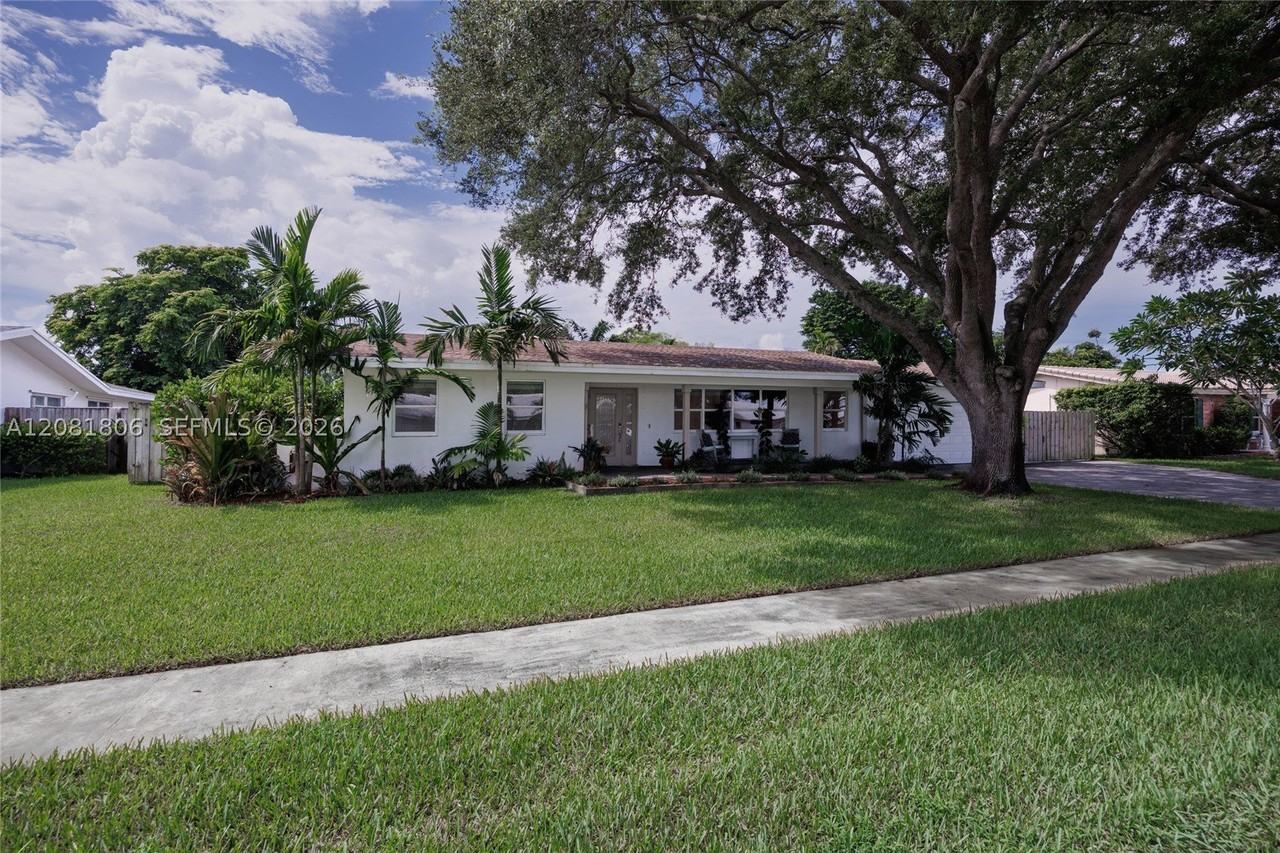 7460 Nw 7th Ct - Photo 6 of 39