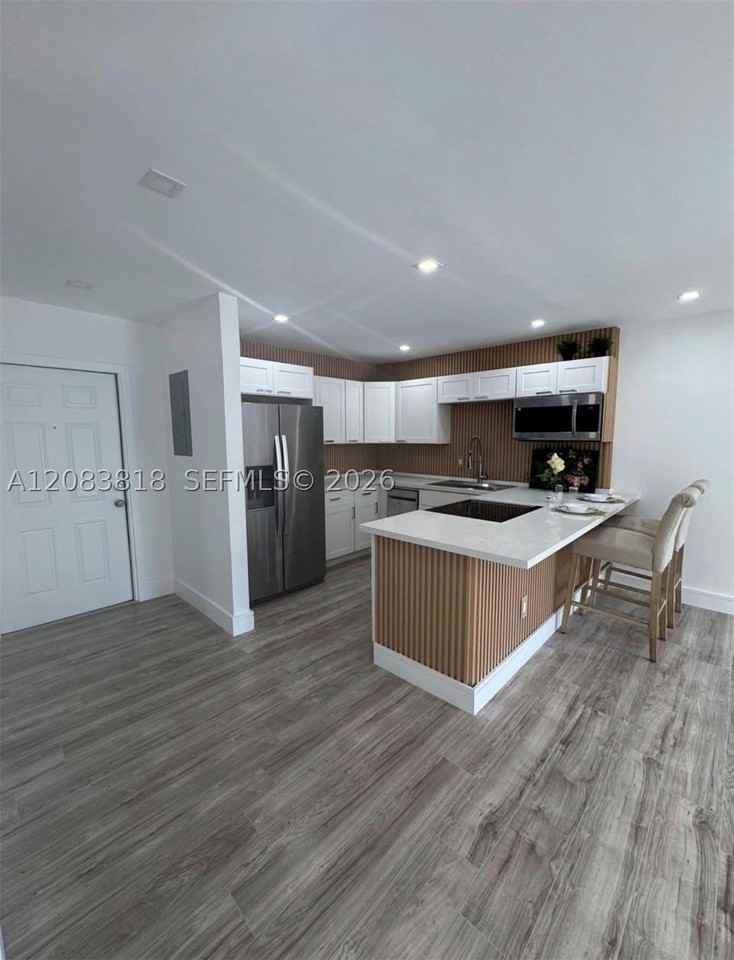 15201 Ne 6th Ave #C210 - Photo 3 of 15