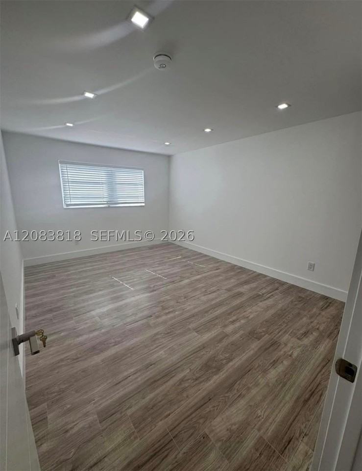 15201 Ne 6th Ave #C210 - Photo 5 of 15