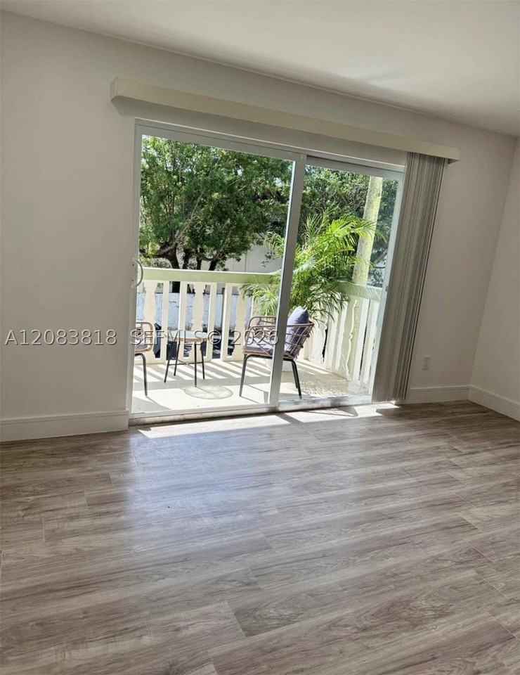 15201 Ne 6th Ave #C210 - Photo 7 of 15