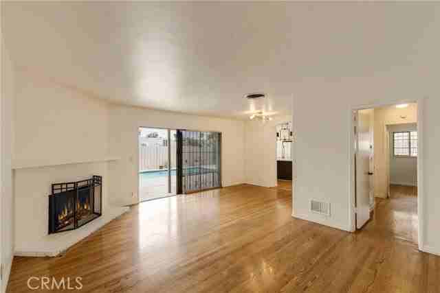 16506 Halsted St - Photo 3 of 8