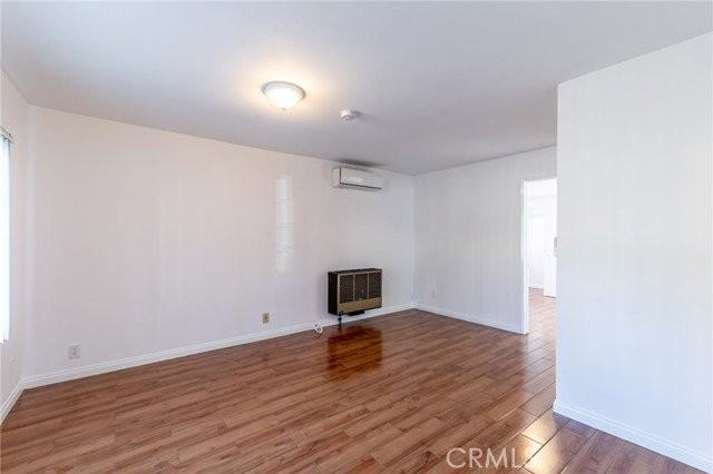 4100 Shelburn Ct - Photo 2 of 4