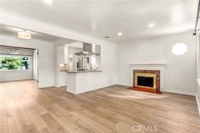 351 W Elm Ave - Photo 4 of 8