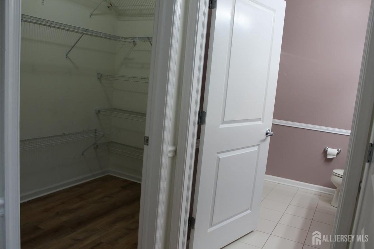 611 Doral Ct - Photo 4 of 34