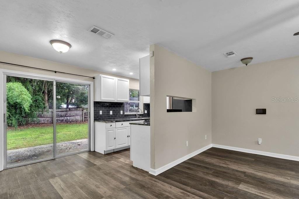 5031 Nw 28th Ter - Photo 7 of 27