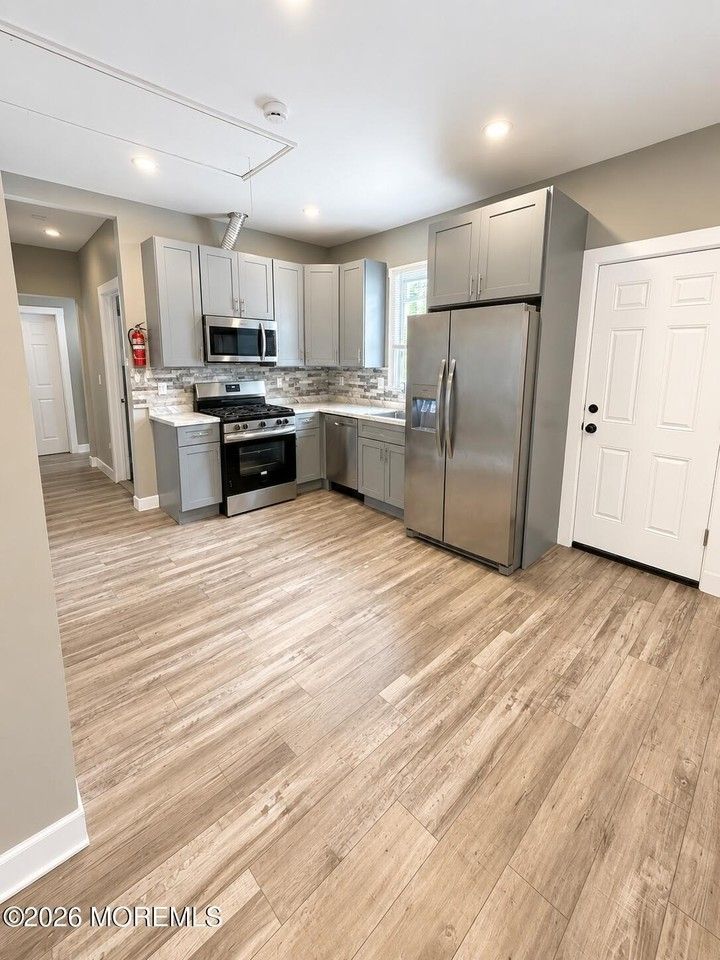 116 De Witt Ave - Photo 3 of 12