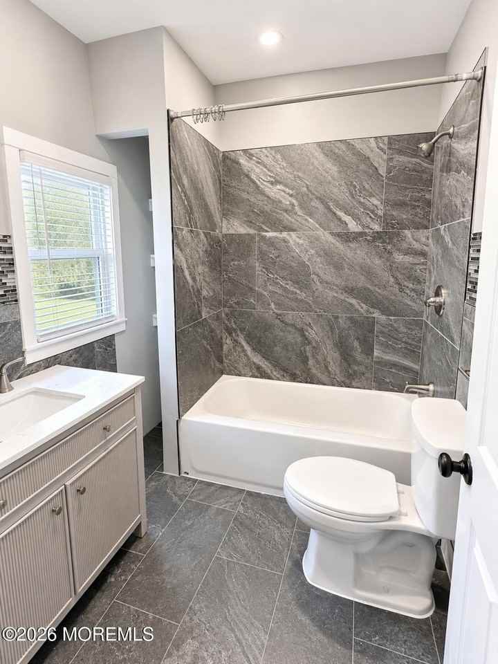 116 De Witt Ave - Photo 6 of 12