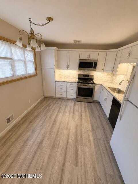129 Dittmar Dr - Photo 2 of 24