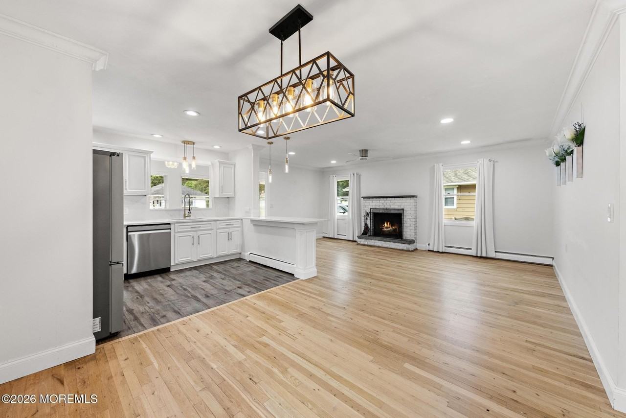 2264 Hovsons Blvd - Photo 5 of 28