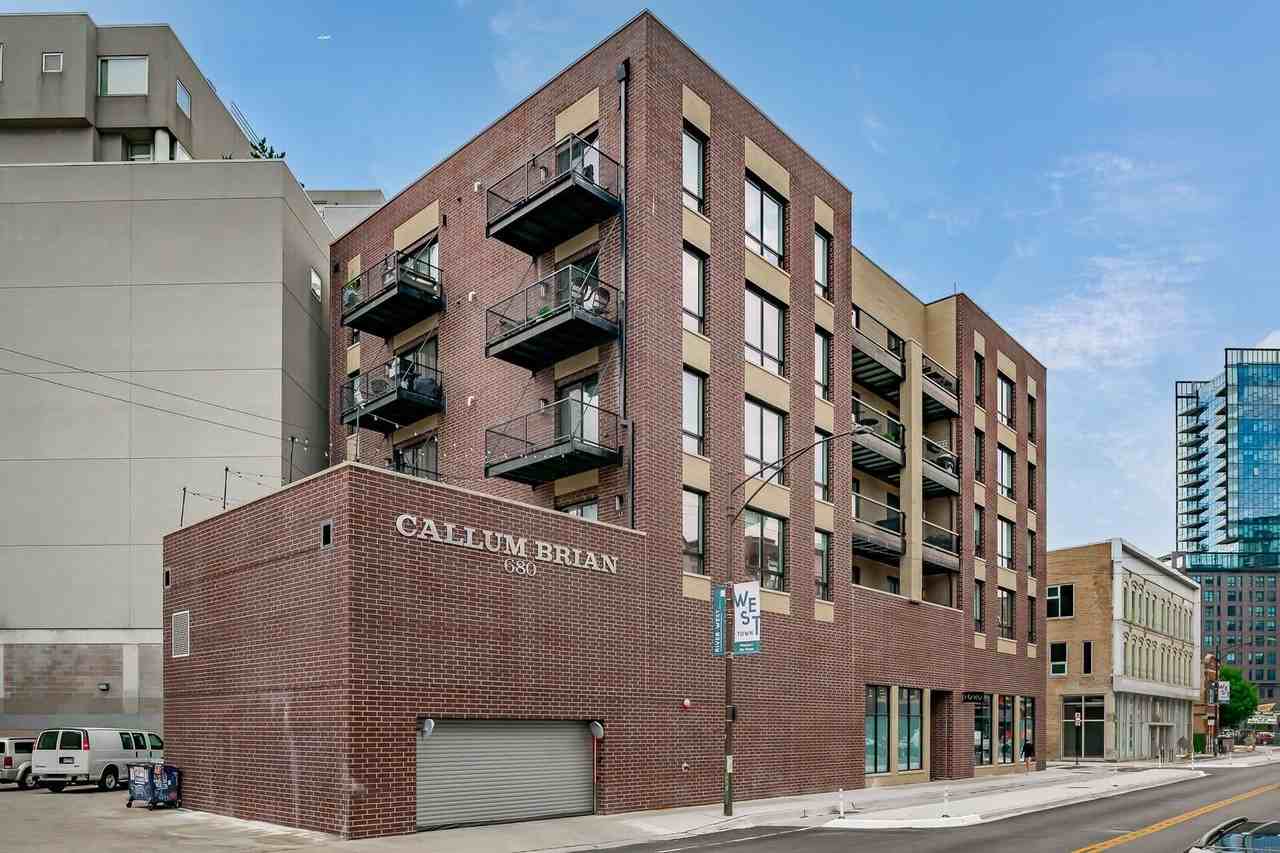 680 N Milwaukee Ave #604 - Photo 2 of 28